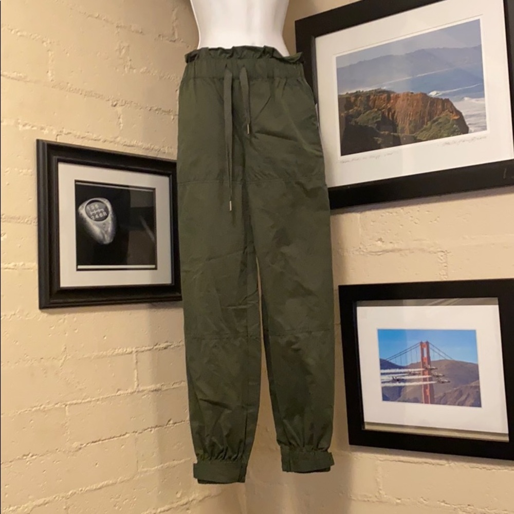 NWT UrbanOutfitters HighWaist Cargo Pants Green XS